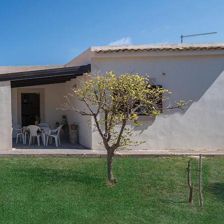 Vila Ape Ermy Avola Exteriér fotografie